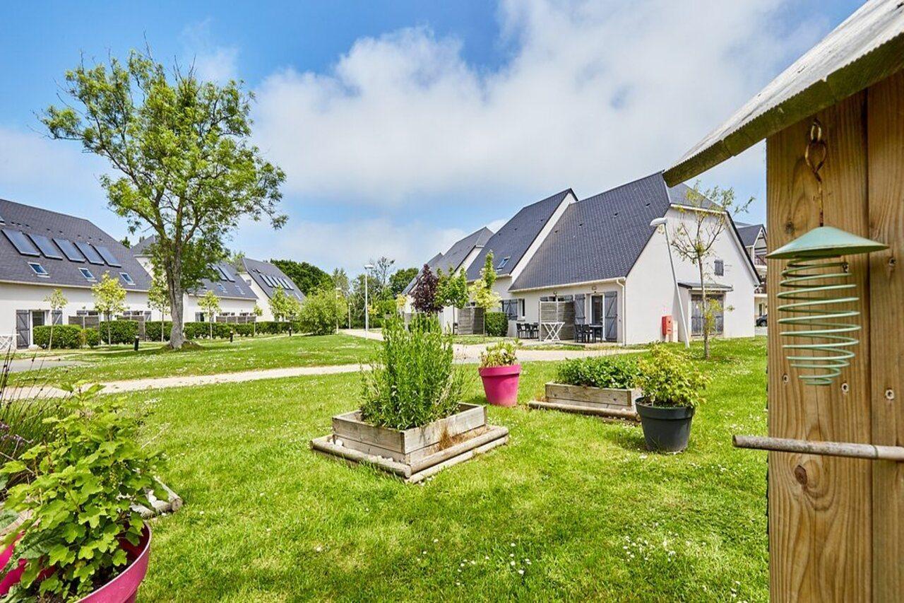 Vacanceole - Le Domaine De La Corniche - Deauville Sud Обервил Екстериор снимка