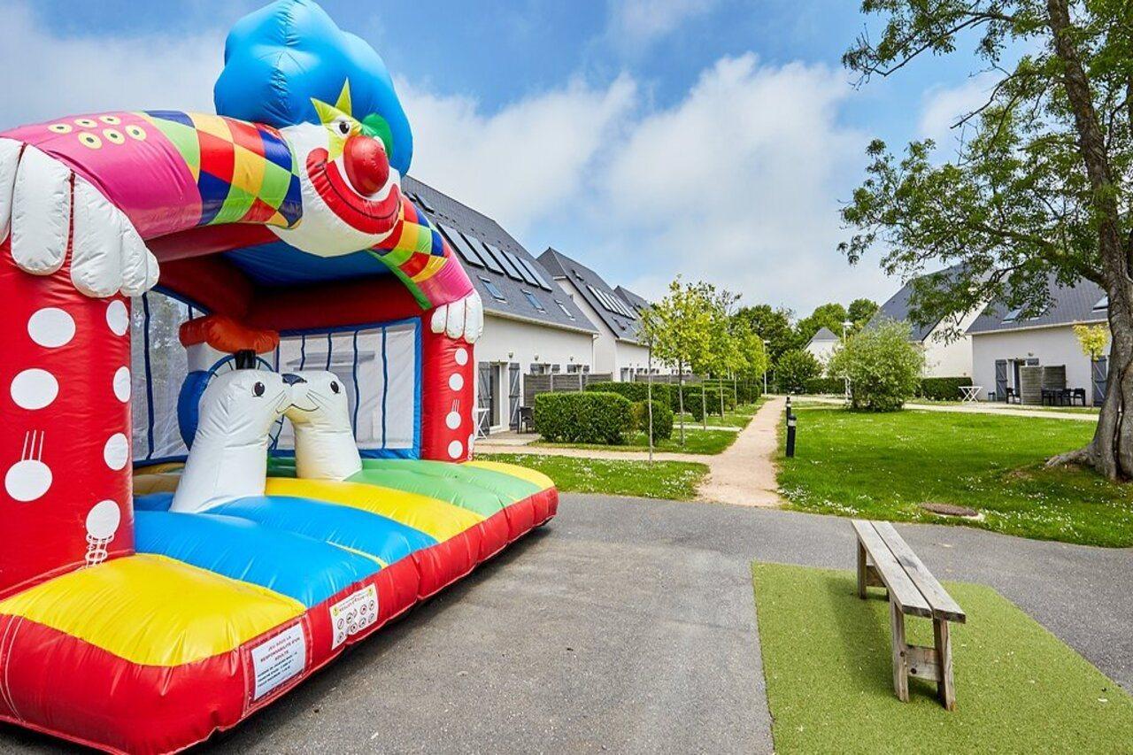 Vacanceole - Le Domaine De La Corniche - Deauville Sud Обервил Екстериор снимка